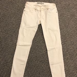 Abercrombie & Fitch Trendy White Skinny Jeans 2